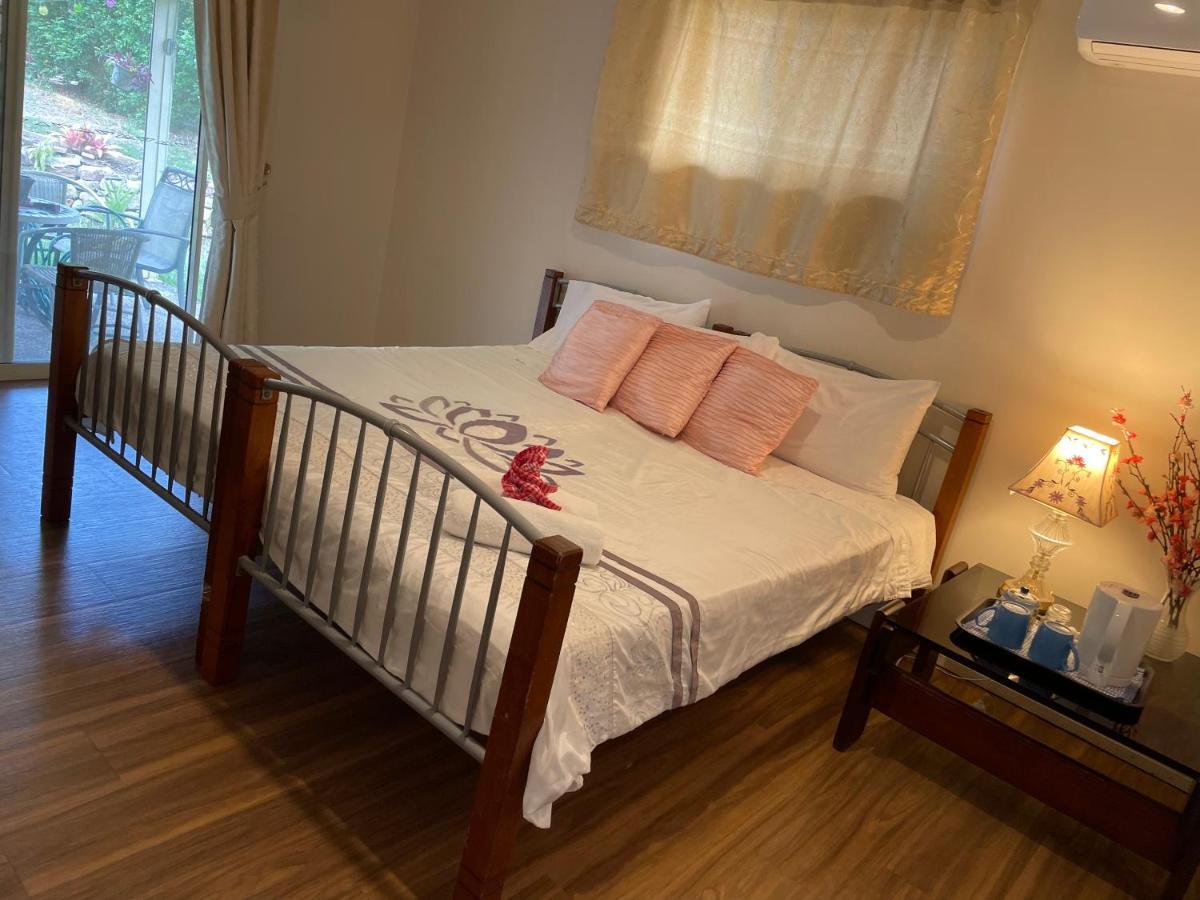 Theme Parks Amituofo Homestay ゴールドコースト エクステリア 写真