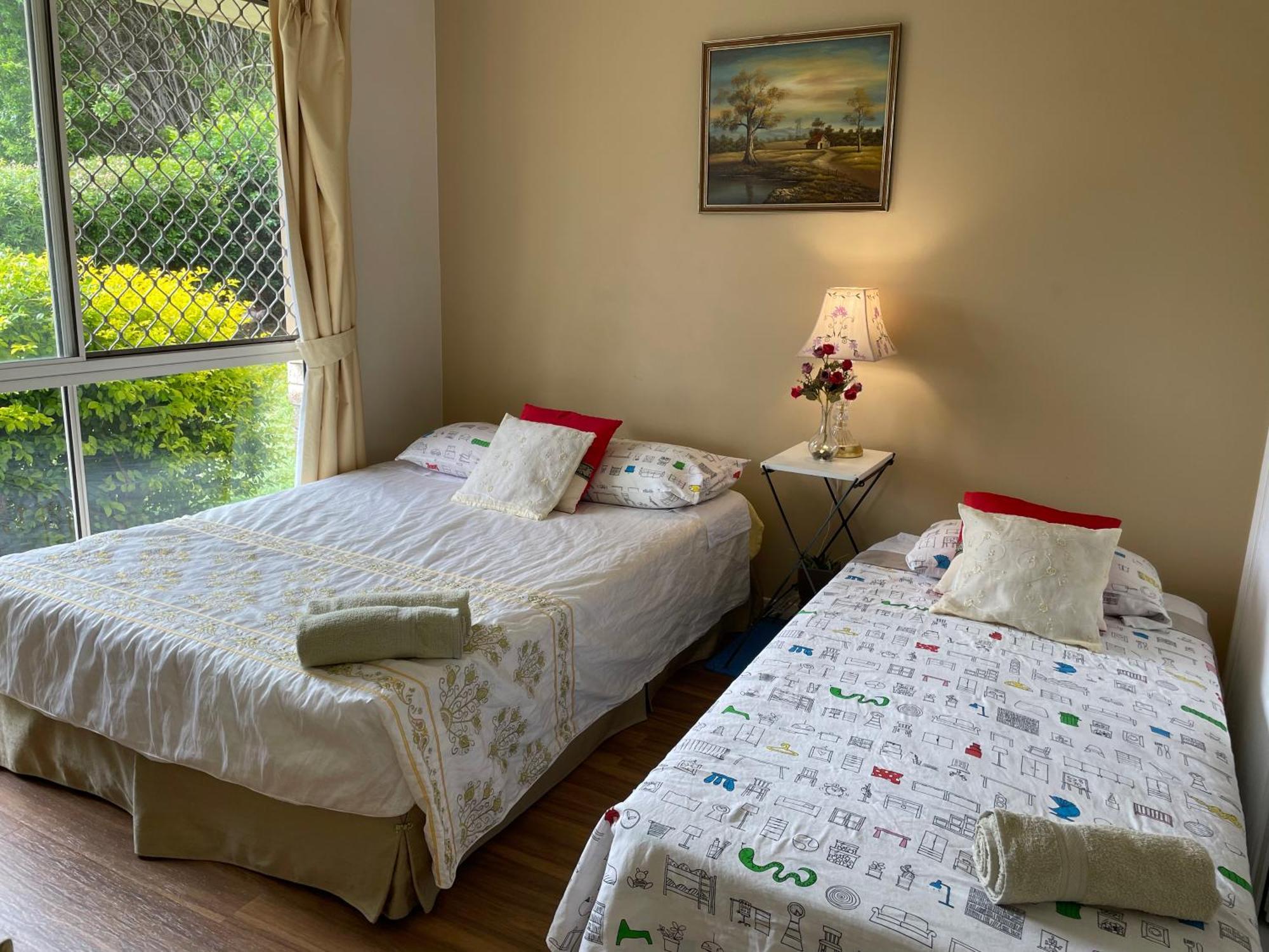 Theme Parks Amituofo Homestay ゴールドコースト エクステリア 写真