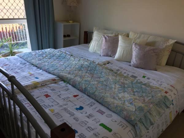 Theme Parks Amituofo Homestay ゴールドコースト エクステリア 写真